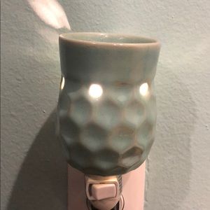 Lighted Candle Scented Wax Melter Plug in